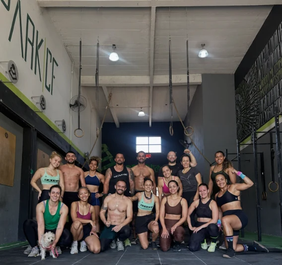 Turma da Park CF reunida no box